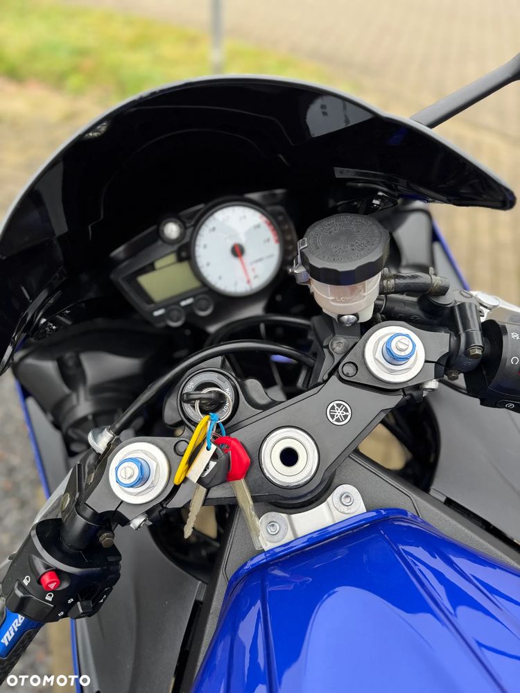 Yamaha R6 - 12
