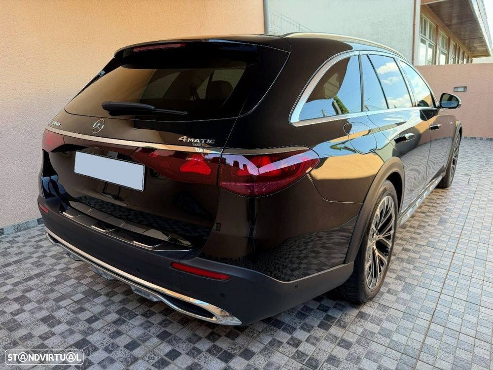 Mercedes-Benz E 300 de 4Matic All-Terrain - 2