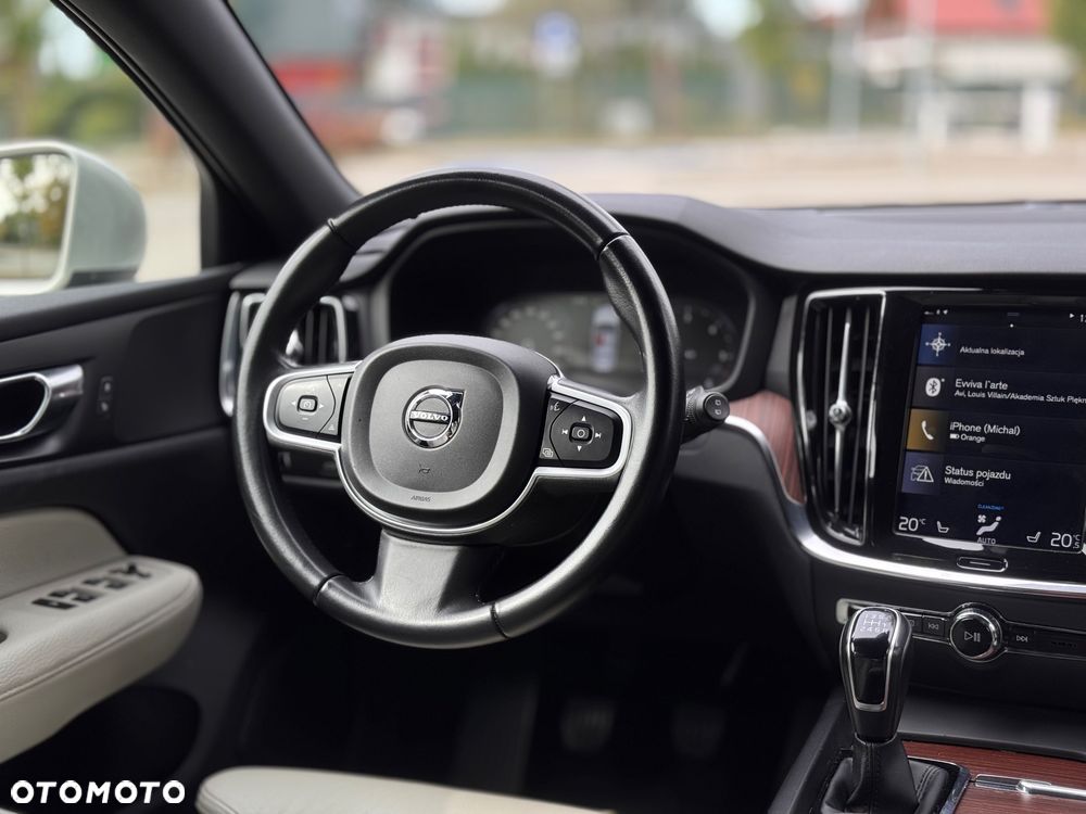 Volvo V60 D3 Momentum Pro - 6
