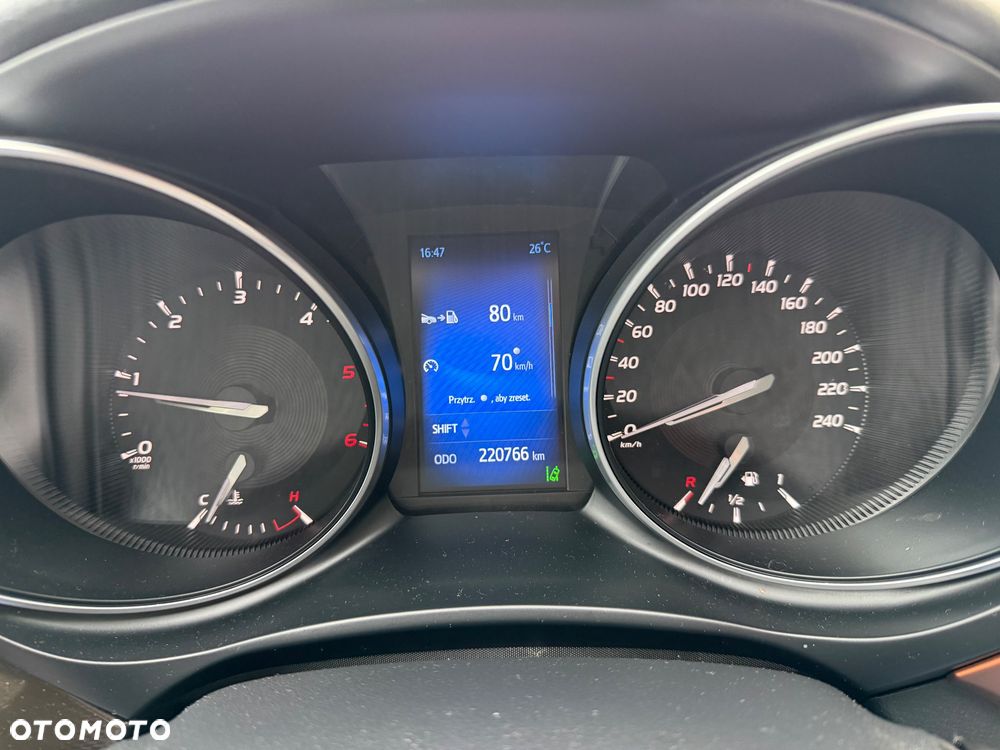 Toyota Avensis 2.0 D-4D Prestige - 19