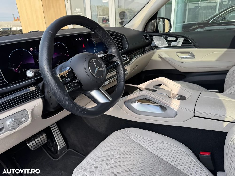 Mercedes-Benz GLS - 12