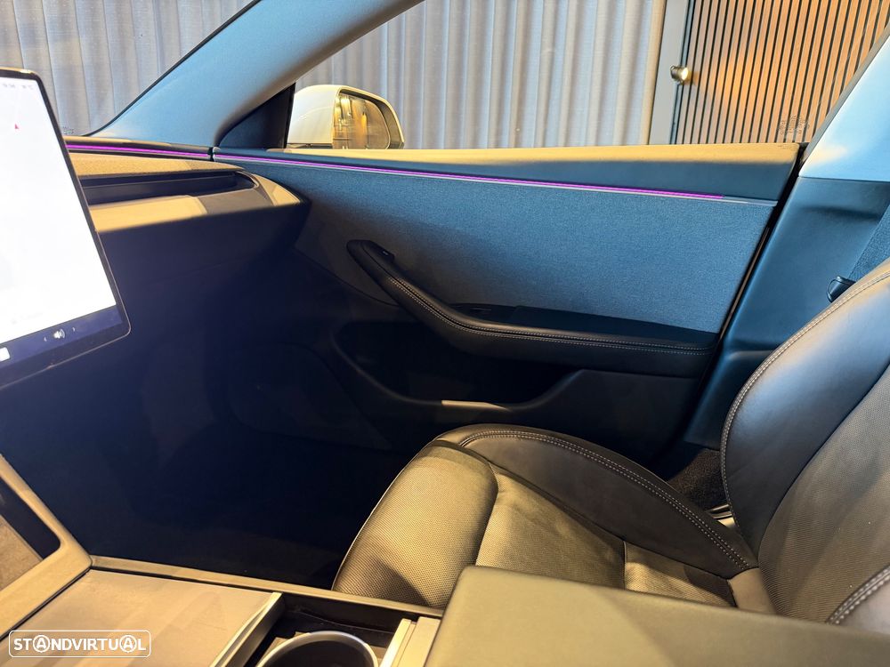 Tesla Model 3 Tração Traseira Premium - 25