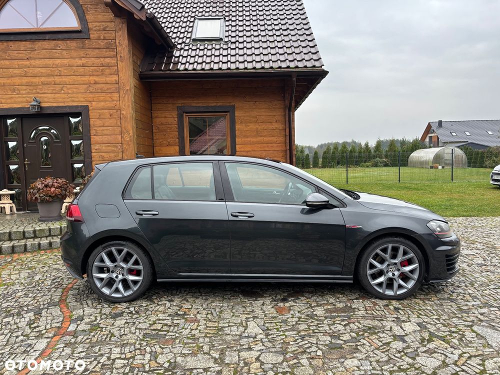 Volkswagen Golf GTI BlueMotion Technology DSG - 4
