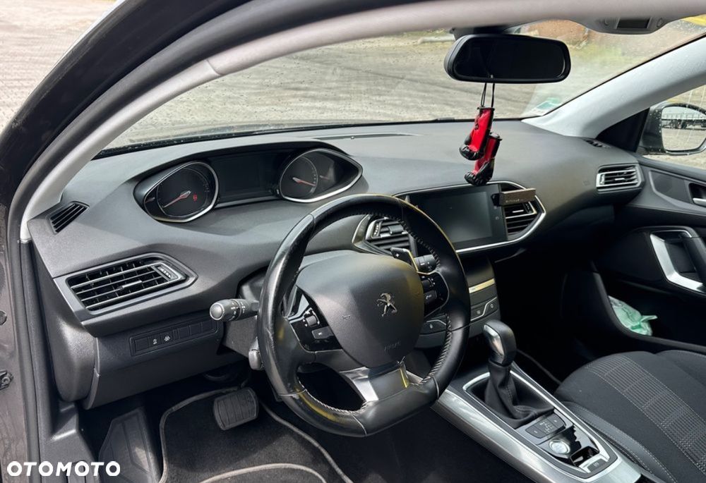 Peugeot 308 1.5 BlueHDi Allure S&S EAT6 - 8