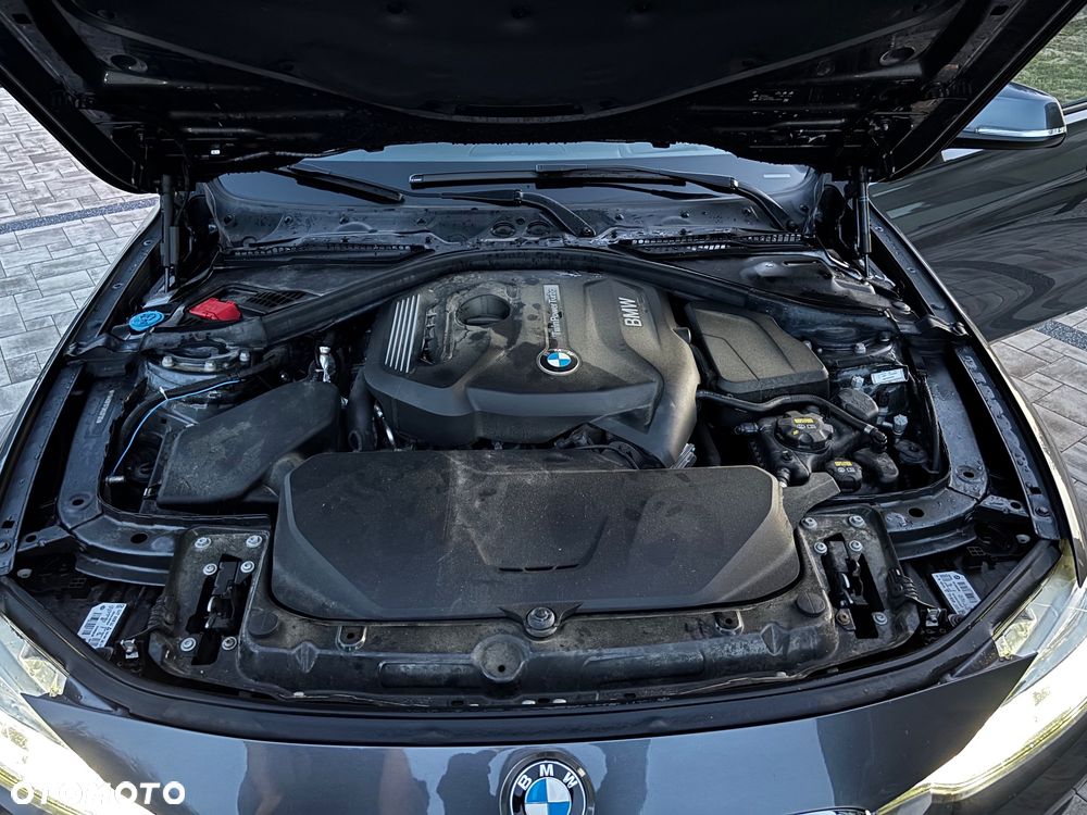 BMW Seria 3 330i xDrive Luxury Line Purity sport - 15