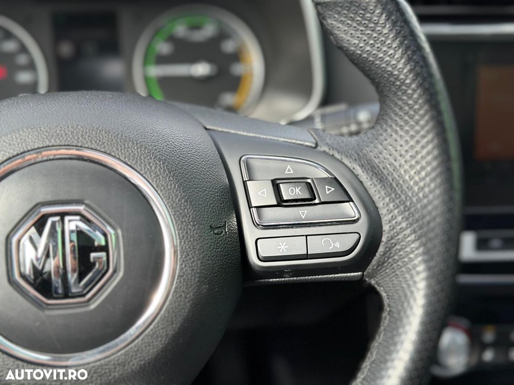 MG ZS EV Luxury - 27