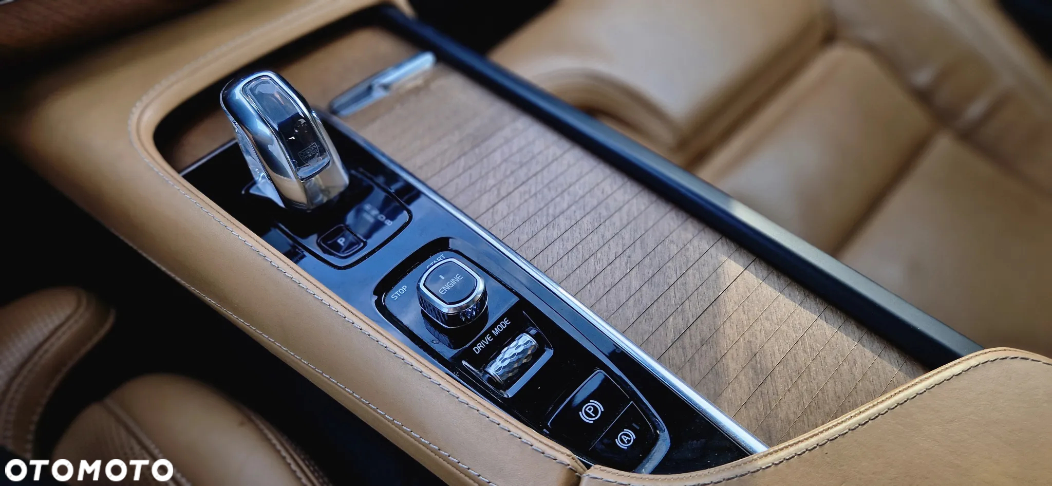 Volvo XC 90 T8 AWD Plug-In Hybrid Inscription 7os - 8
