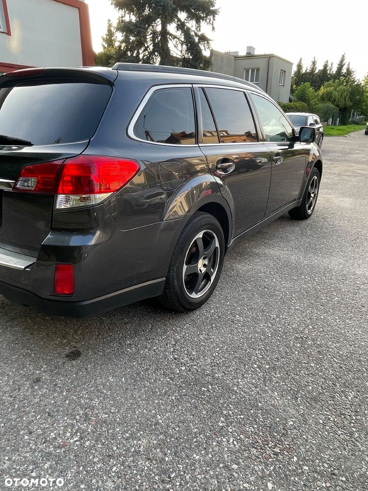 Subaru Outback 3.6 R Exclusive Navi - 25