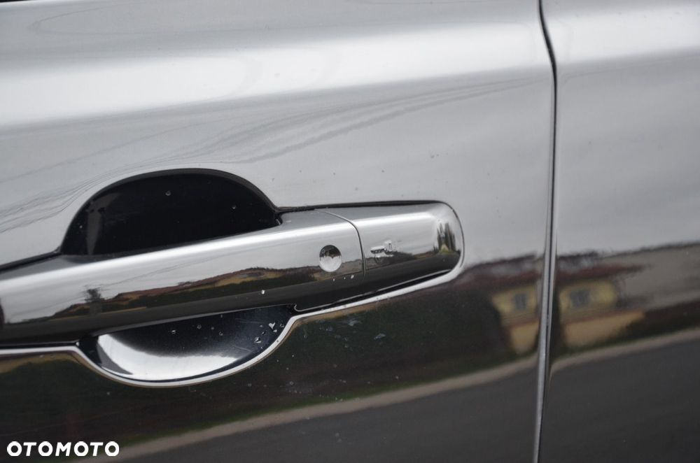 Jaguar XF 3.0 TDV6 R-Sport - 35