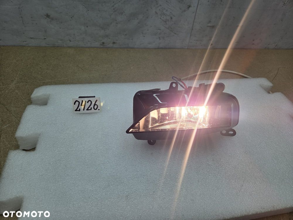 Audi A4B8 lift 8K0941C halogen lewy - 1