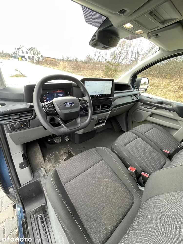 Ford TRANSIT CUSTOM - 12