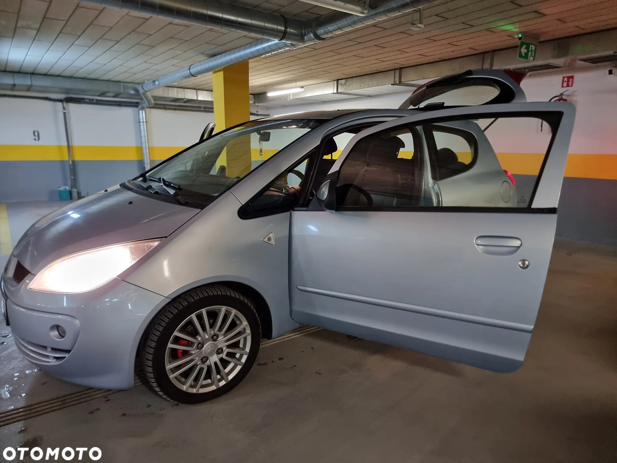 Mitsubishi Colt - 18