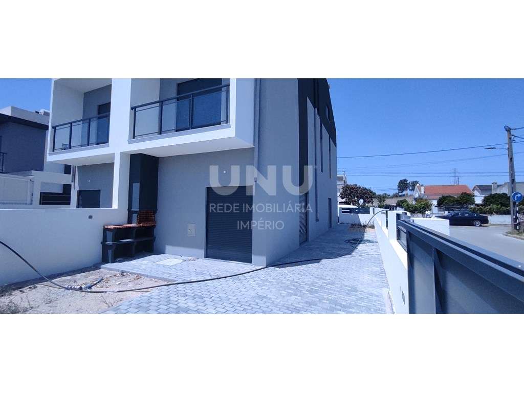 MORADIA PREMIUM TRIPLEX 5 ASSOALHADAS em Fernão Ferro 3 WC - Grande imagem: 4/52