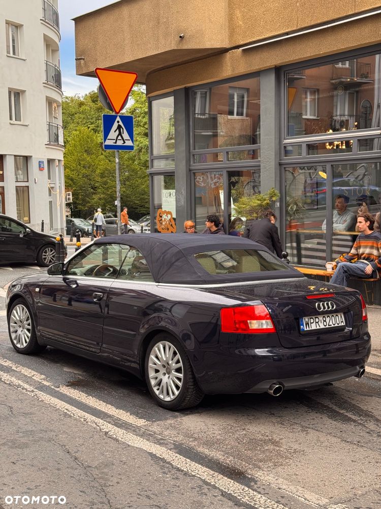 Audi A4 Cabrio 2.4 - 33