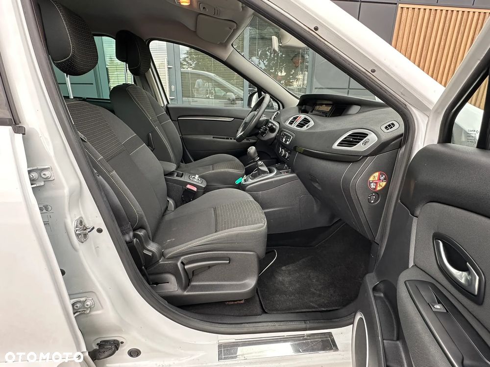 Renault Scenic 1.5 dCi Emotion - 32