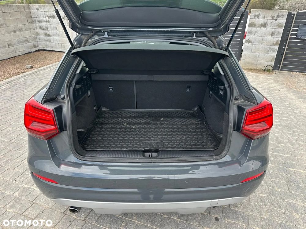 Audi Q2 30 TDI S tronic sport - 14