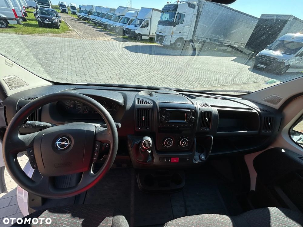Opel Movano - 8