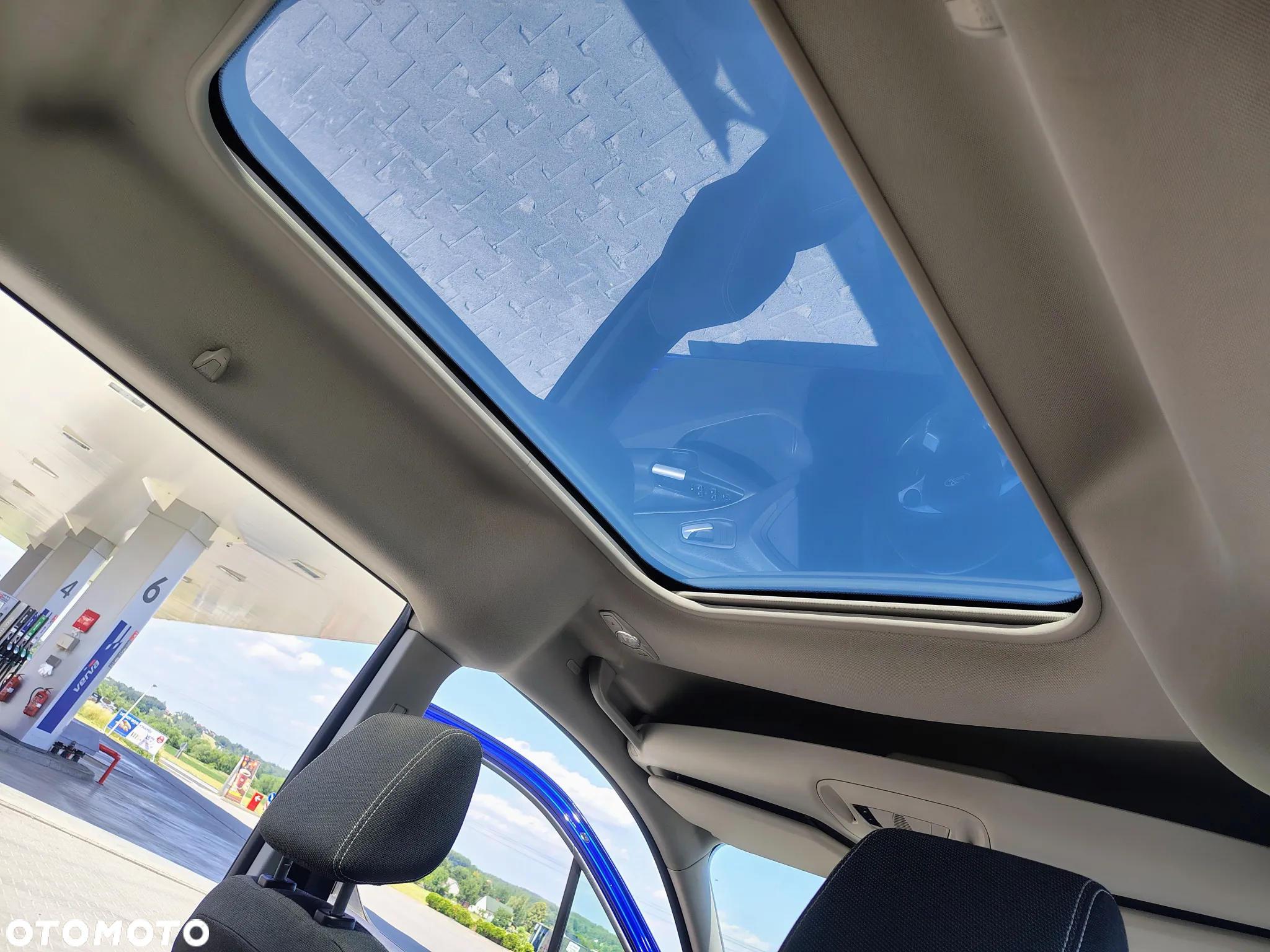 Ford Tourneo Connect Grand - 32