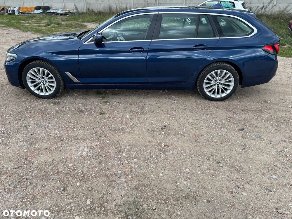 BMW Seria 5 530d xDrive - 23