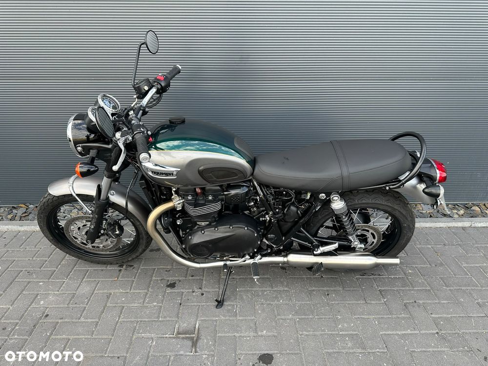 Triumph Bonneville - 2