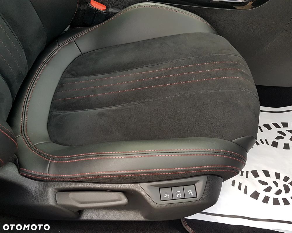 Peugeot 308 BlueHDi 130 Stop & Start GT Pack - 29