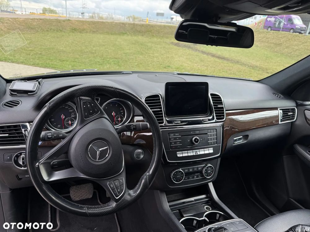 Mercedes-Benz GLE - 15