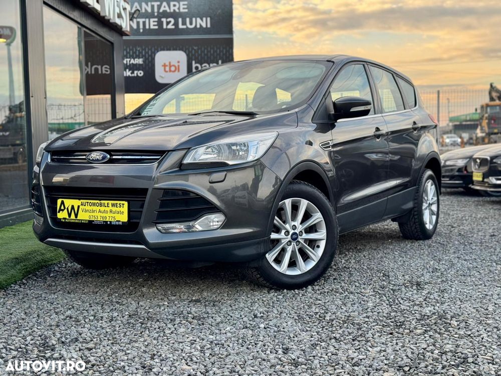 Ford Kuga 2.0 TDCi 2x4 Titanium - 4