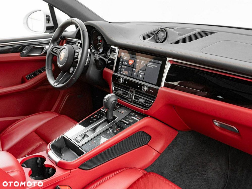 Porsche Macan - 38