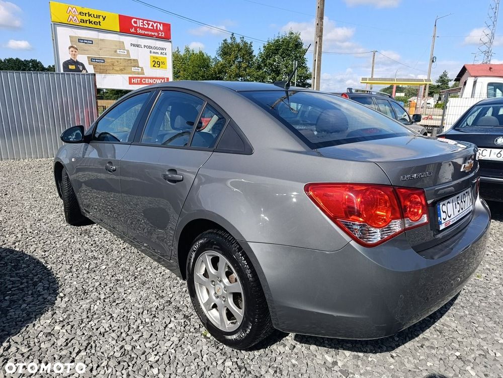 Chevrolet Cruze - 3