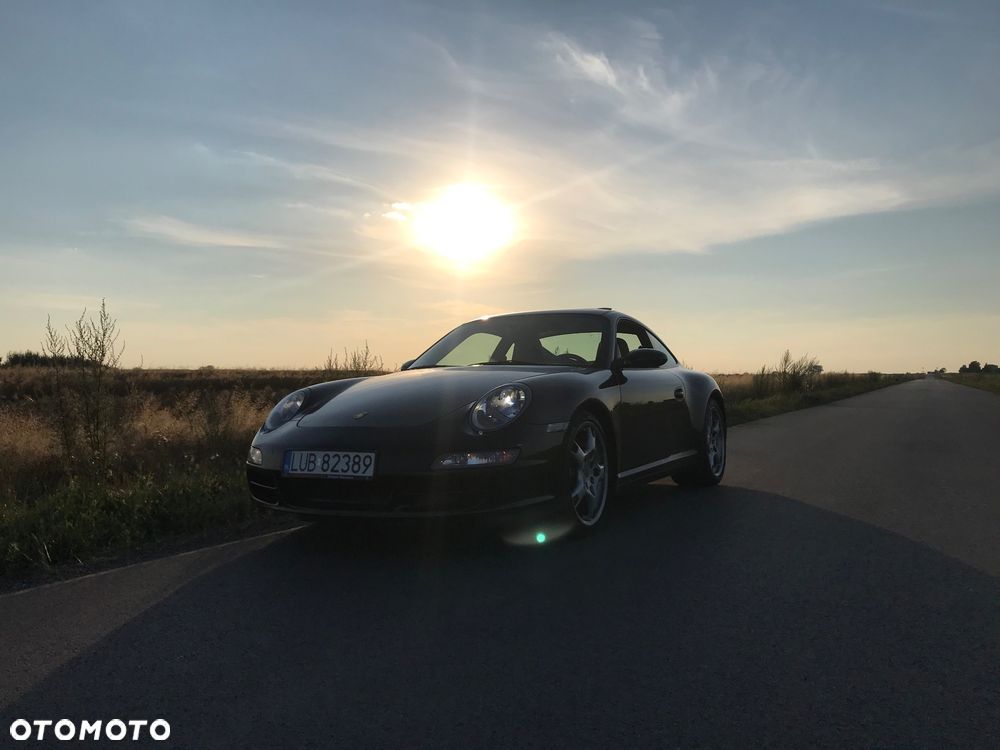 Porsche 911 Carrera 4S - 12