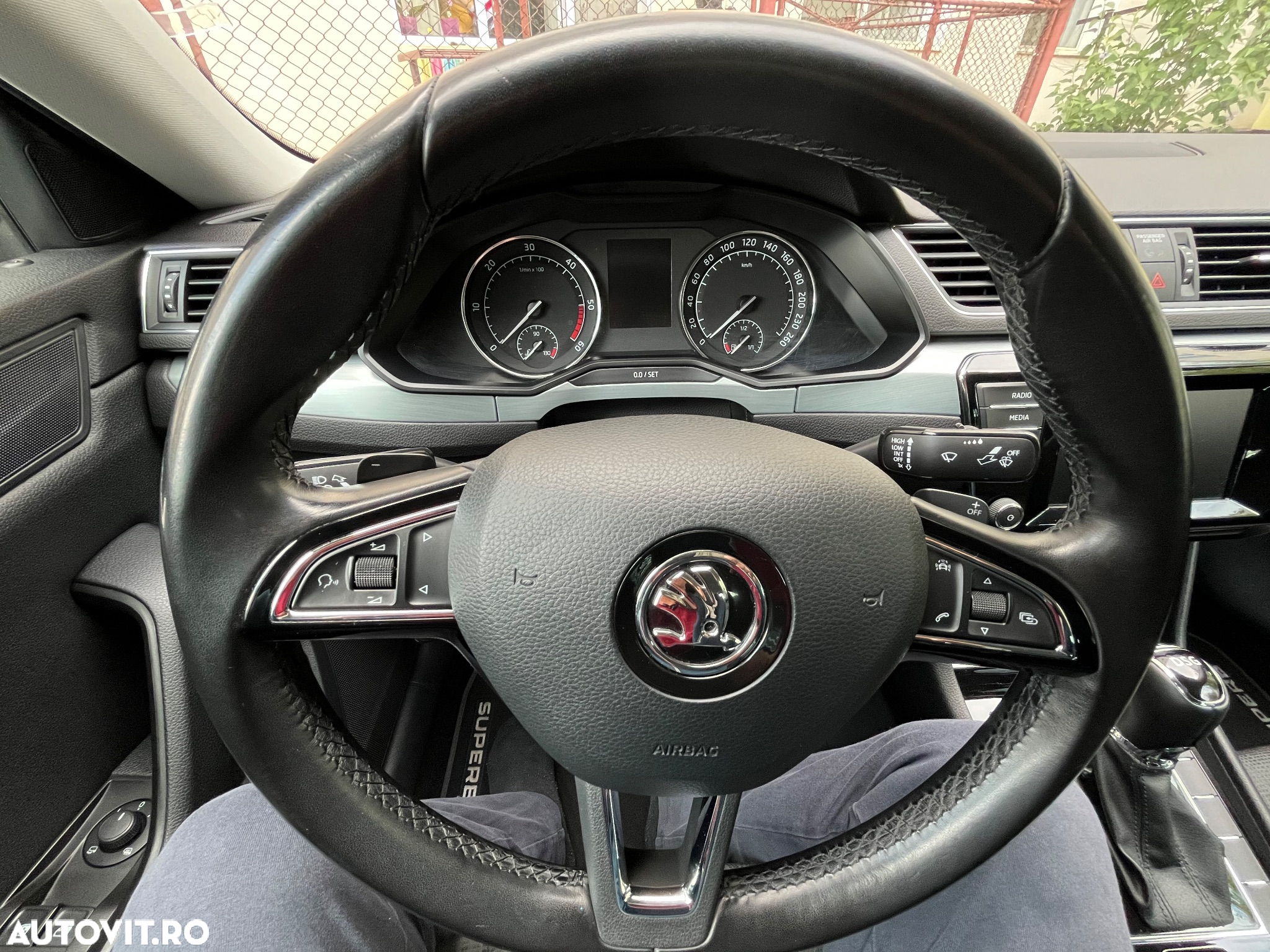 Skoda Superb 2.0 TDI DSG Ambition - 22