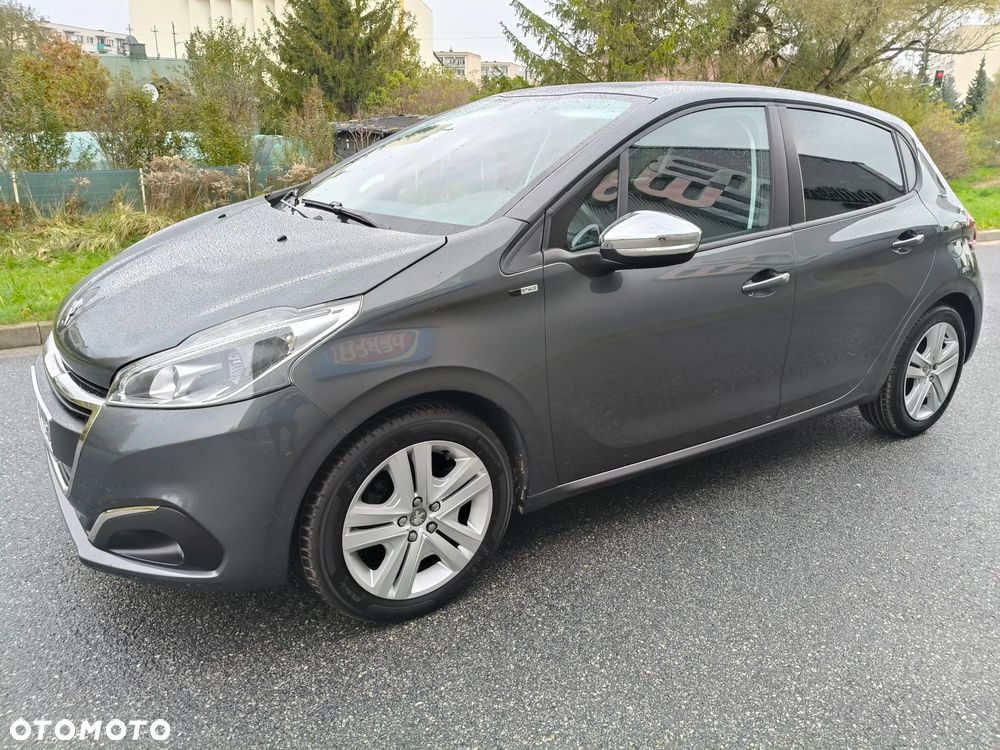 Peugeot 208 1.2 PureTech Style - 1
