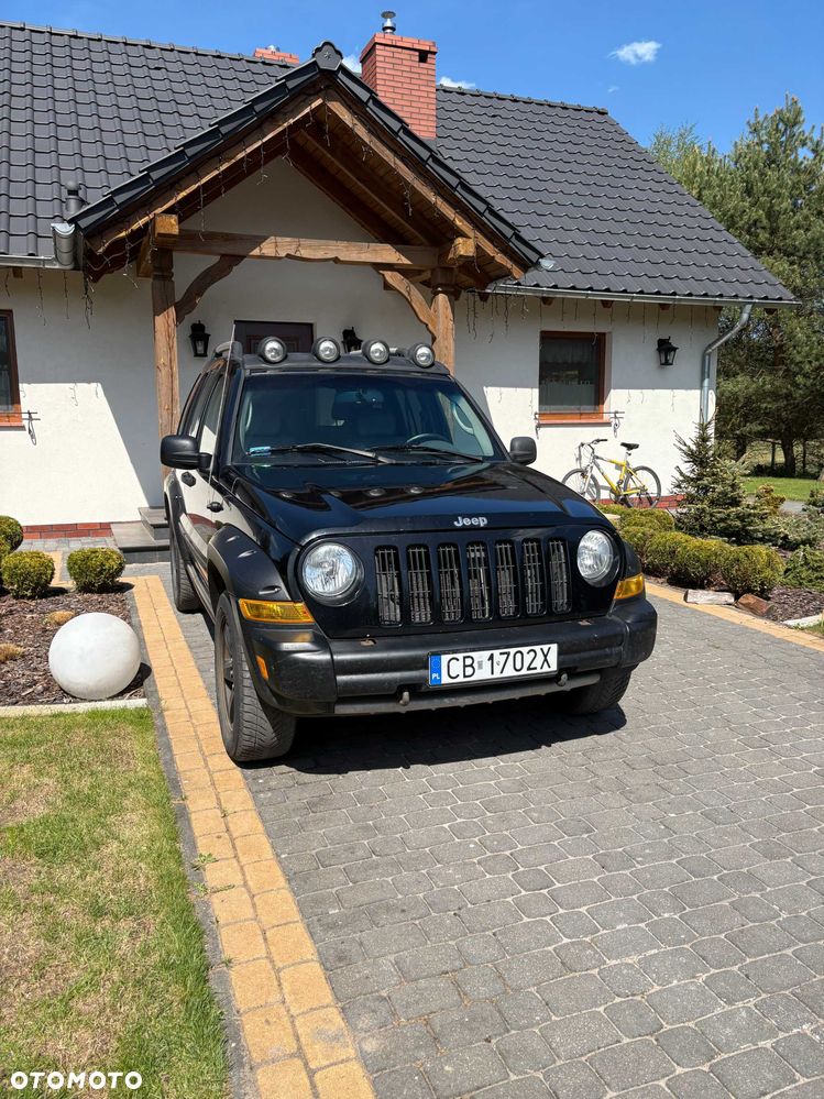 Jeep Liberty - 1