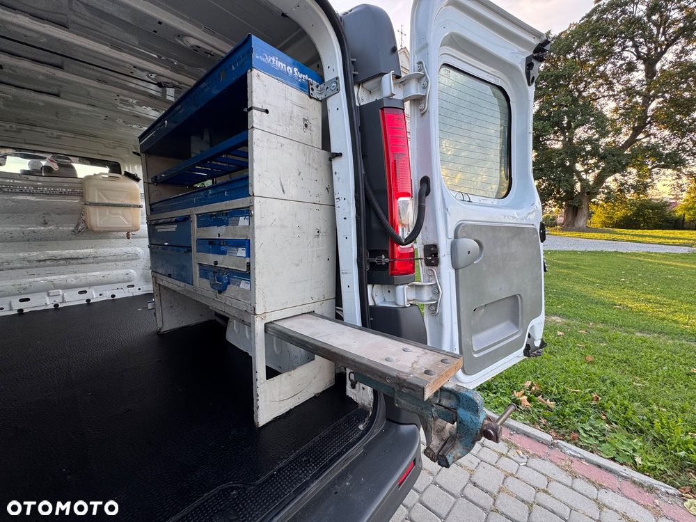 Opel Vivaro - 19