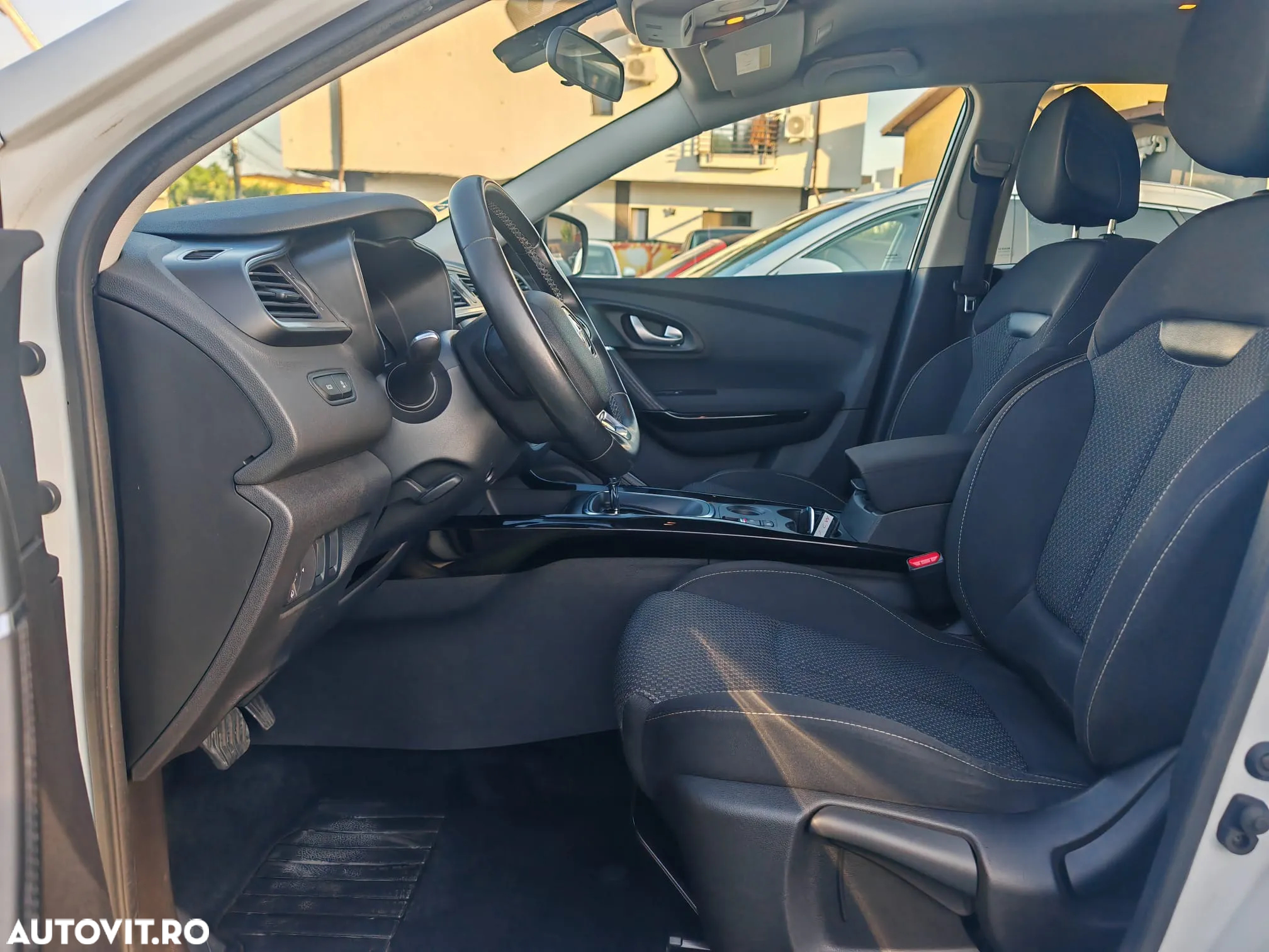 Renault Kadjar BLUE dCi 115 EDC EQUILIBRE - 16