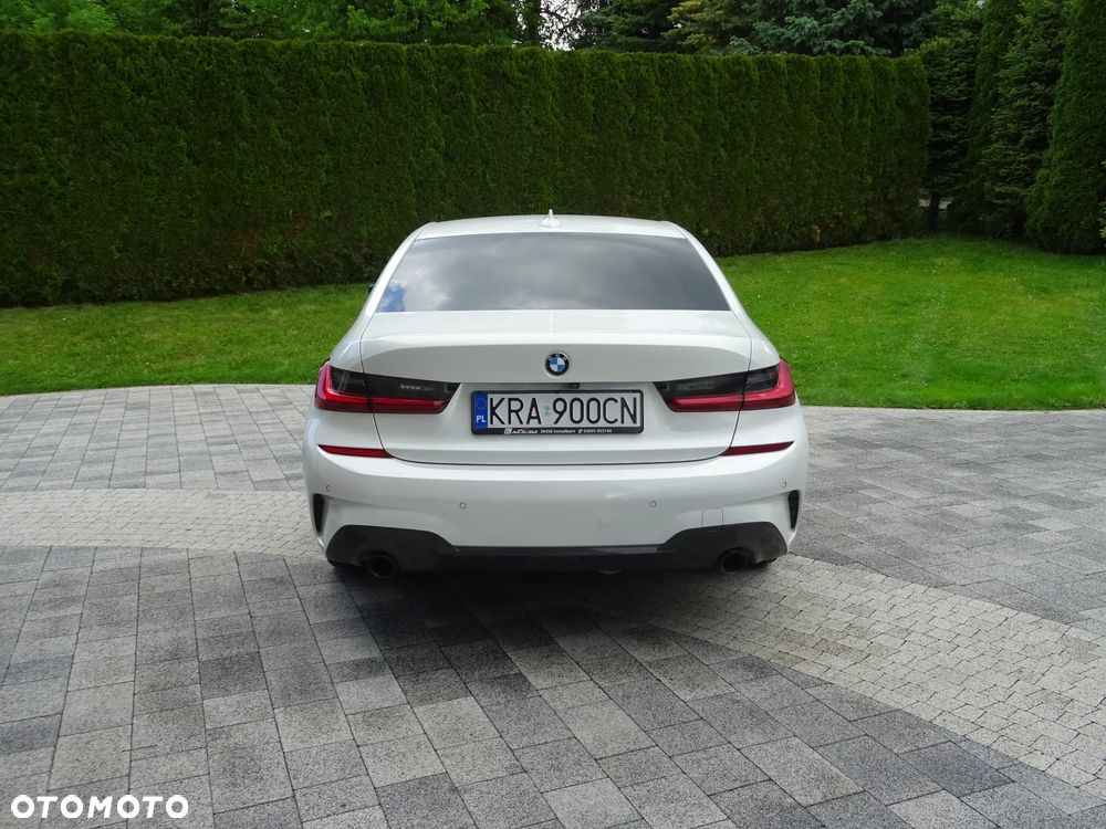 BMW Seria 3 320d xDrive M Sport - 3