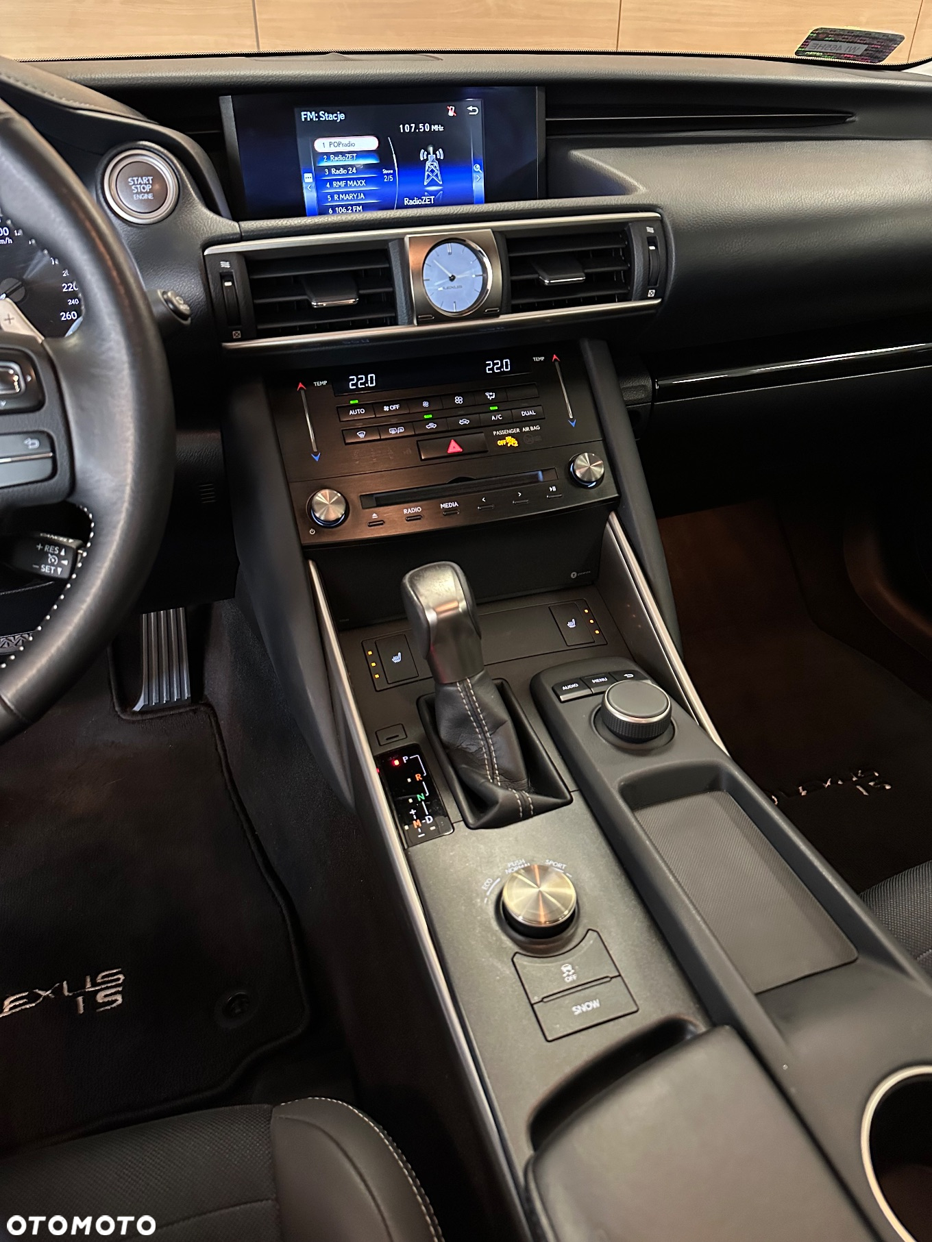 Lexus IS 200t / 300 Elegance - 14