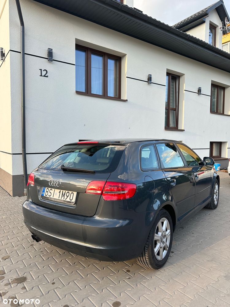 Audi A3 Sportback 2.0 TDI DPF Ambiente - 4