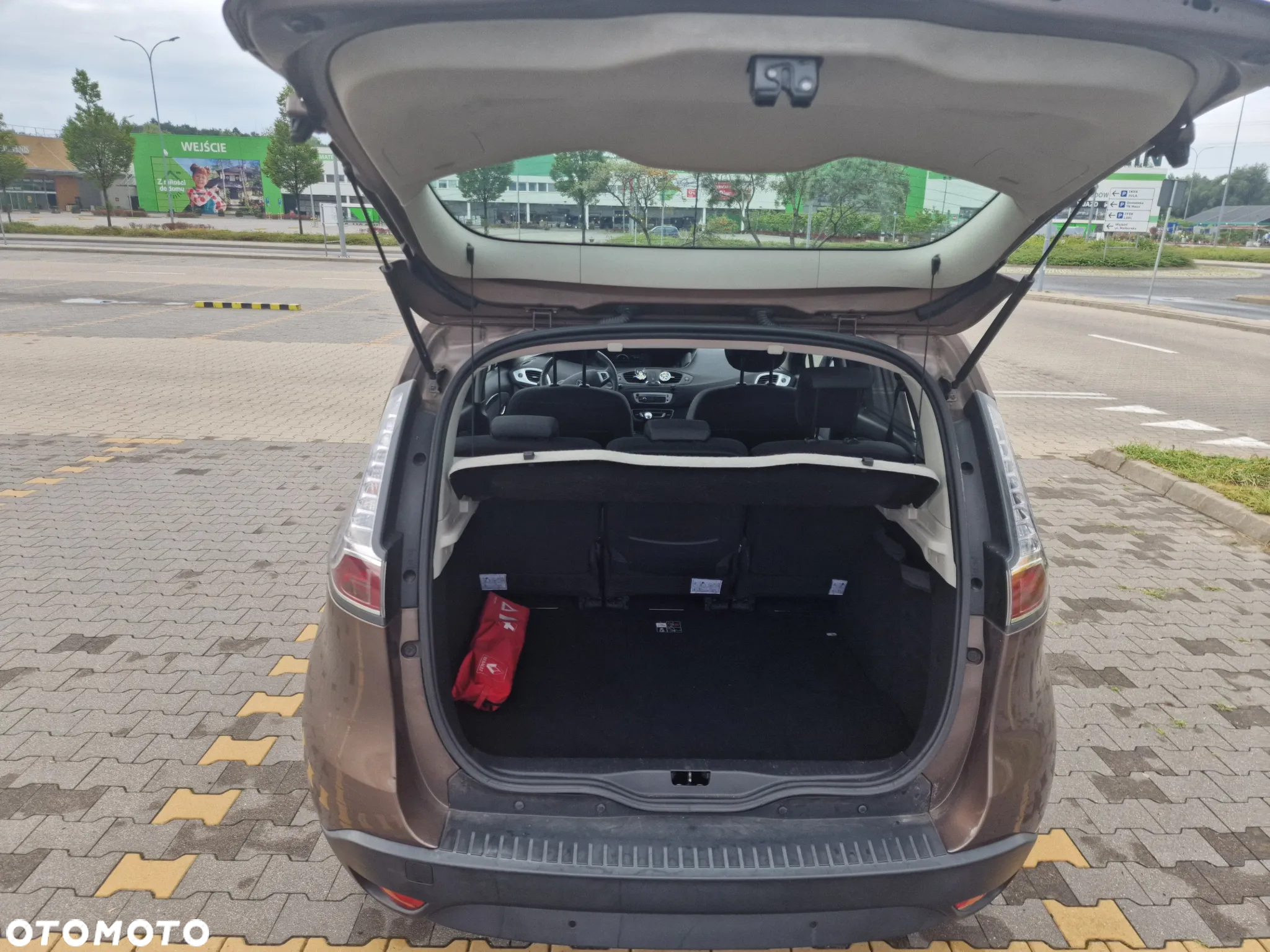 Renault Scenic 1.5dCi TomTom Edition - 12