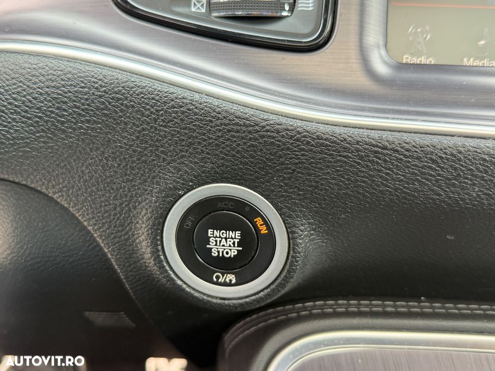 Dodge Challenger - 6