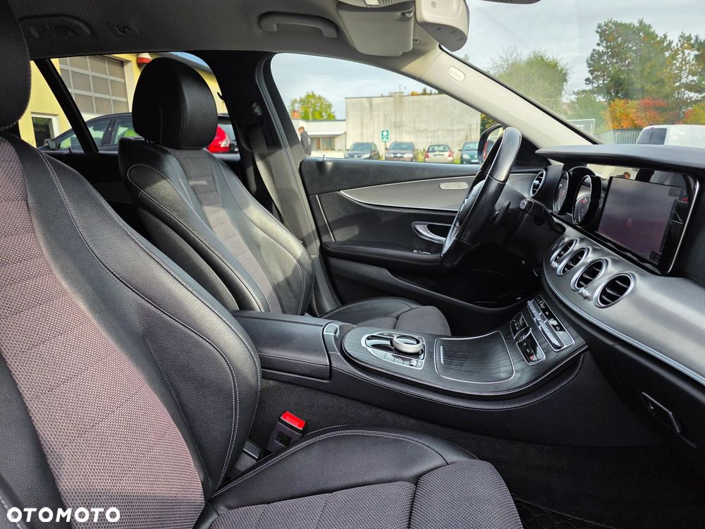 Mercedes-Benz Klasa E 300 d 9G-TRONIC - 7