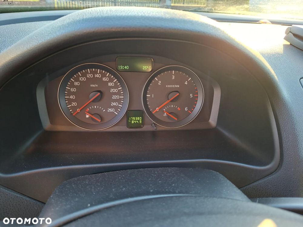 Volvo S40 2.0D Momentum - 8