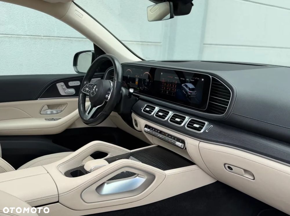 Mercedes-Benz GLE 350 e 4Matic 9G-TRONIC AMG Line - 11