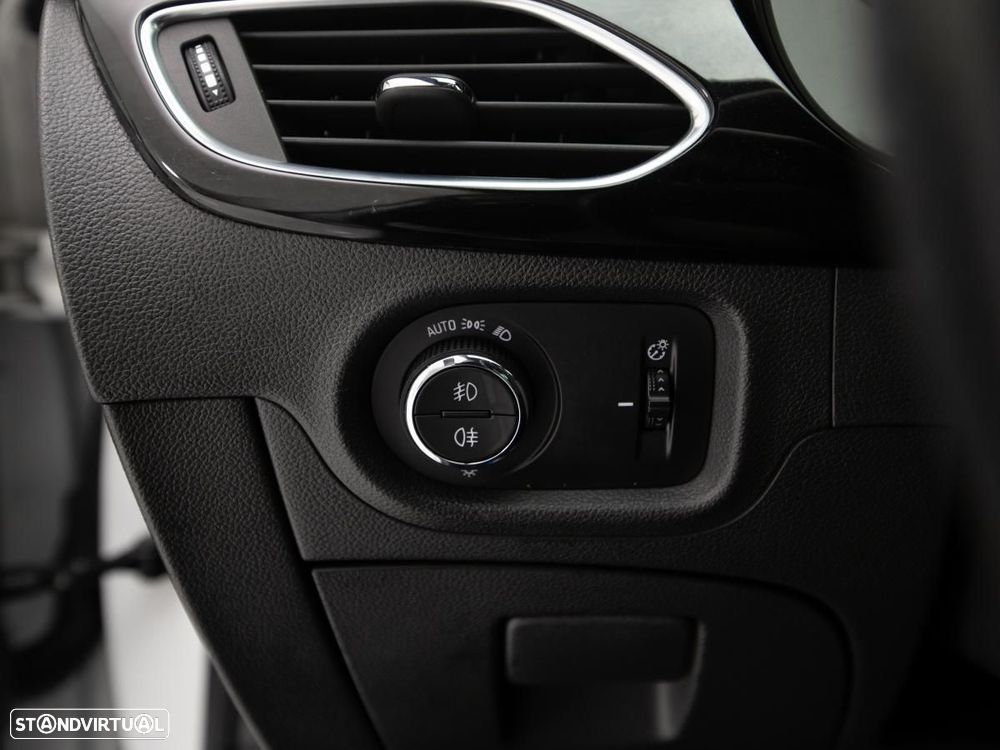 Opel Astra Sports Tourer - 14