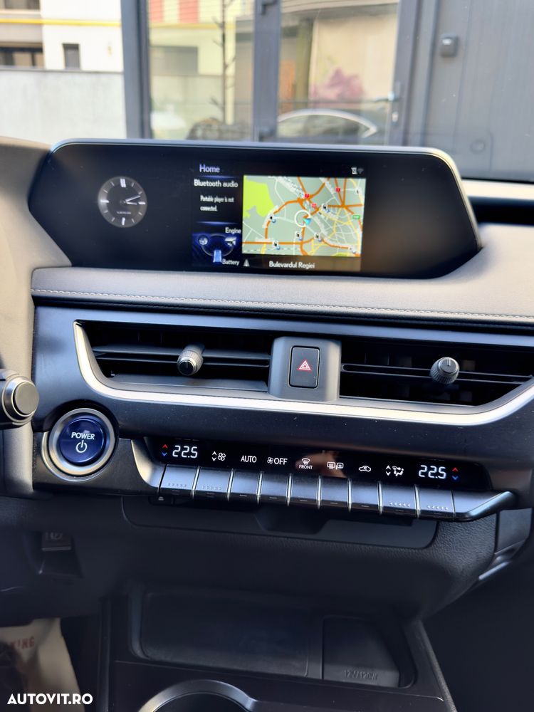 Lexus UX 250h 2.0L HEV 20H- (178 HP) 4X4 CVT Business - 12