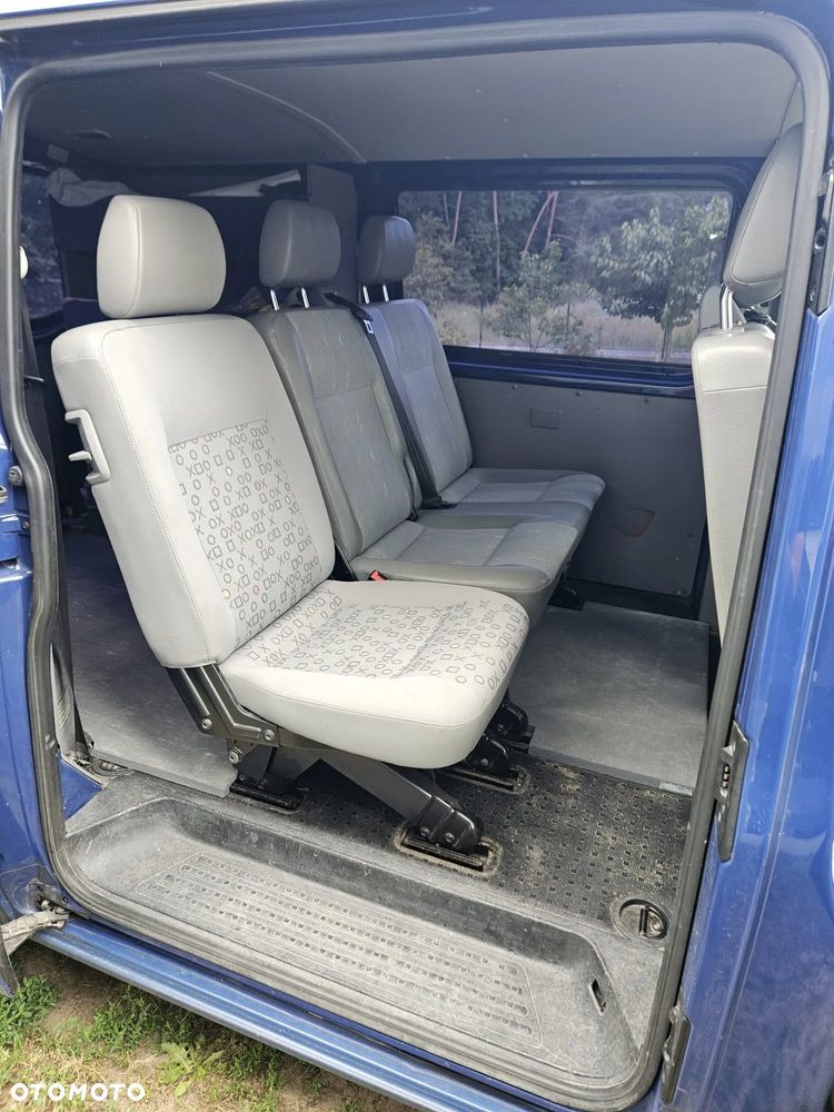 Volkswagen Transporter - 11