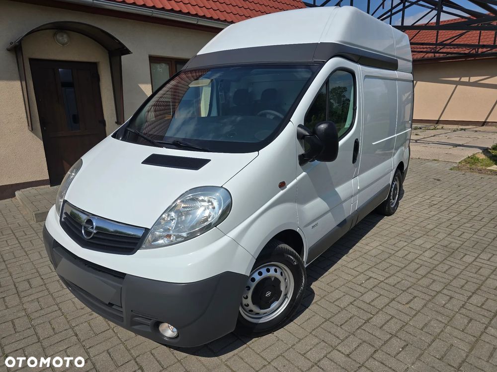Opel Vivaro - 1