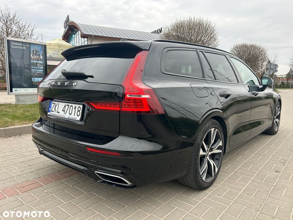 Volvo V60 B4 D R-Design - 8
