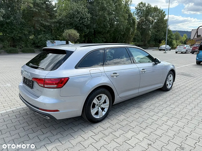 Audi A4 - 4