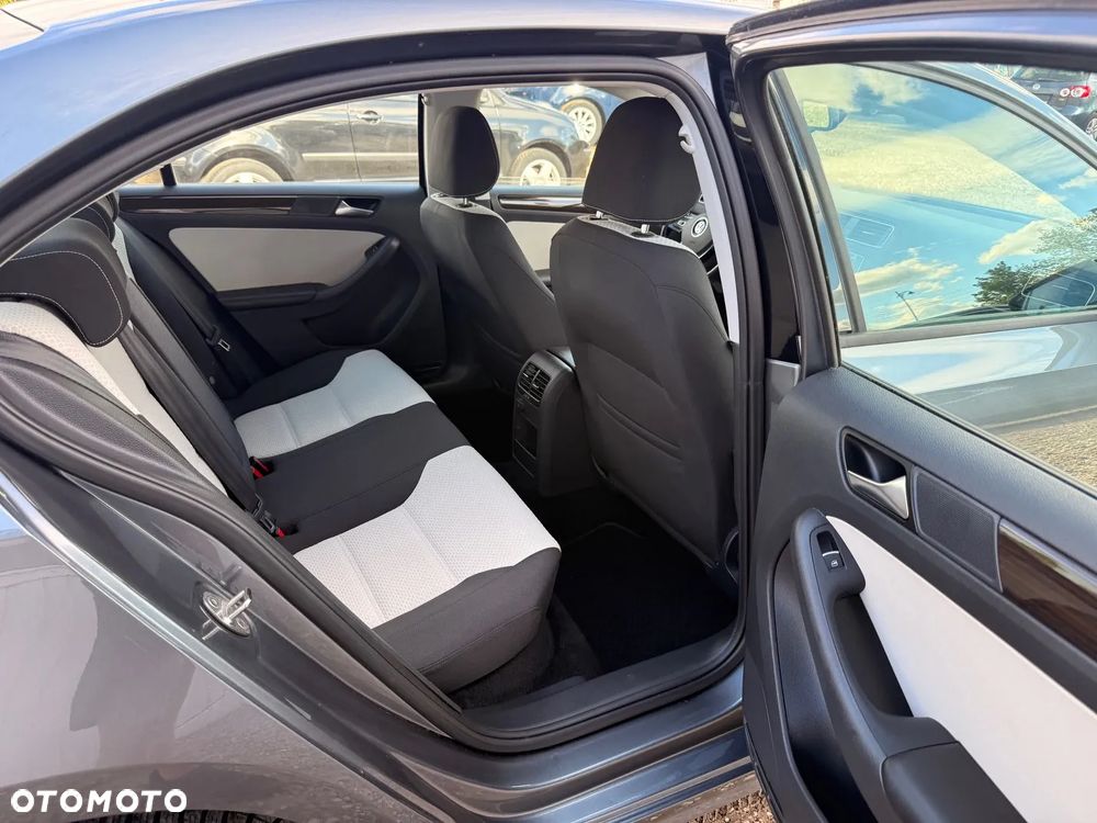 Volkswagen Jetta 2.0 TDI DPF BMT Comfortline - 20